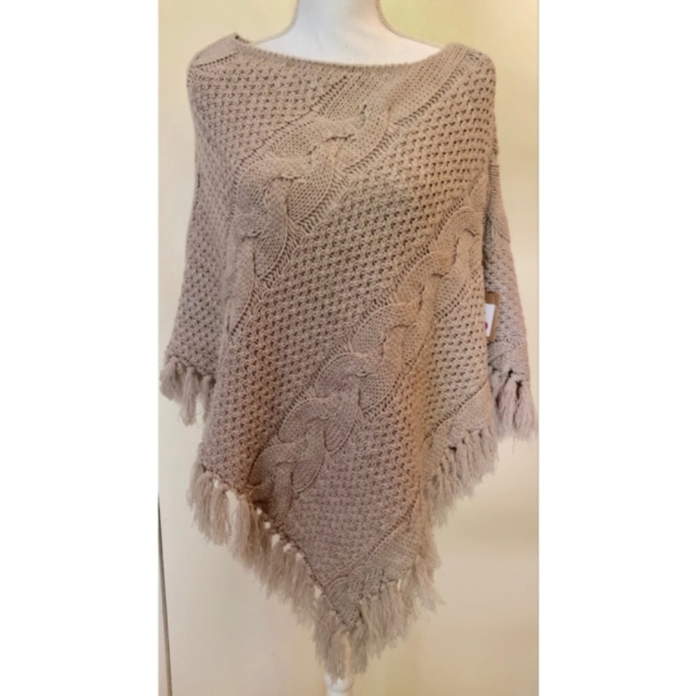 NWT. PPLA Wool Blend Heavy Knit Poncho